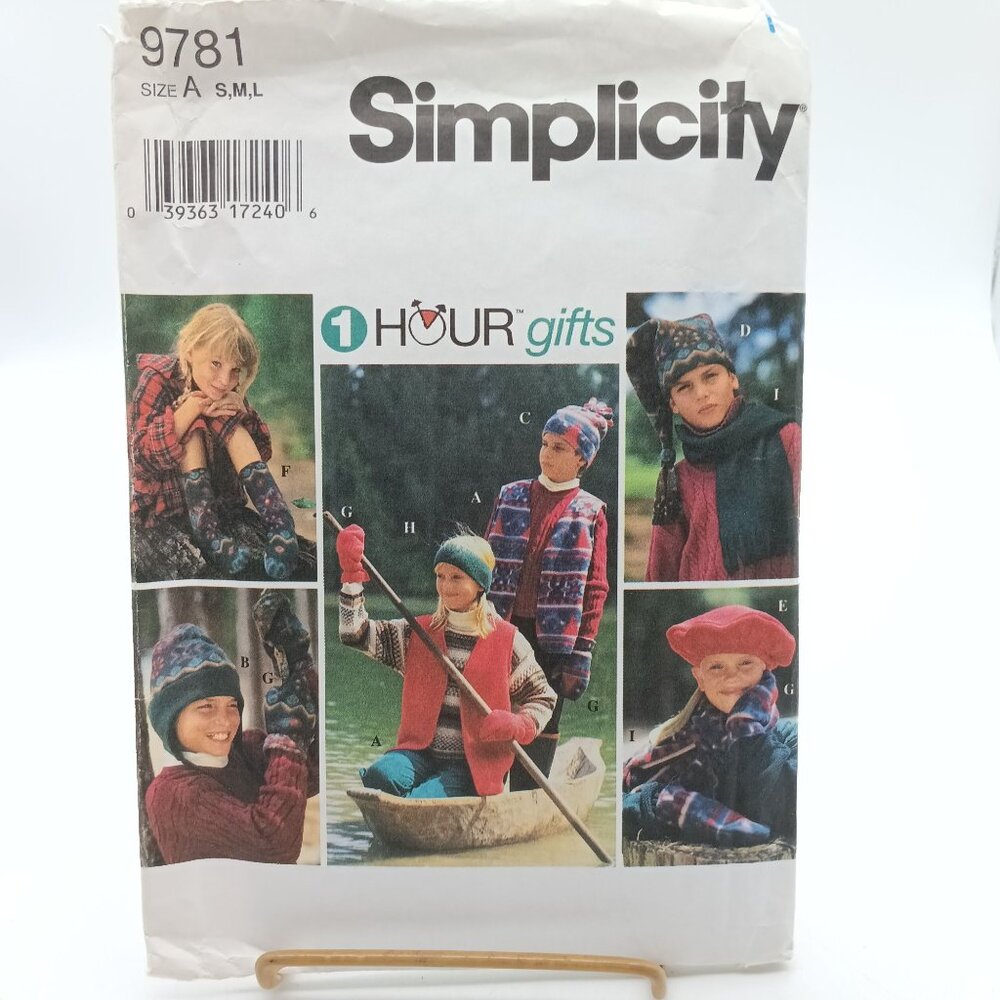 Simplicity 9781 Vintage Hat & Scarf Sewing Pattern Sizes S-M-L 1995